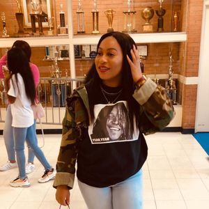 Meet your Posher, Ahnazha